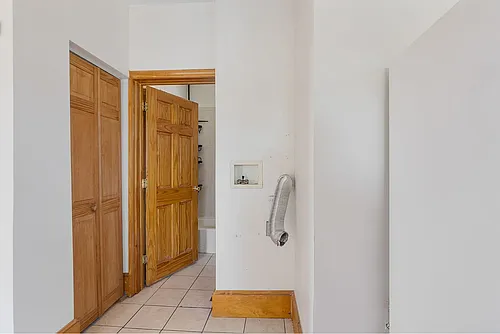 237 Webster Ave #3 Photo 1