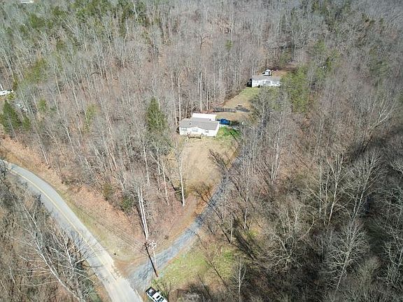 4th image of 904 Indian Gap Rd