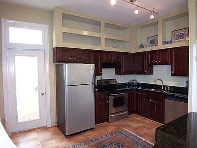 4th image of 1710 Park Ave