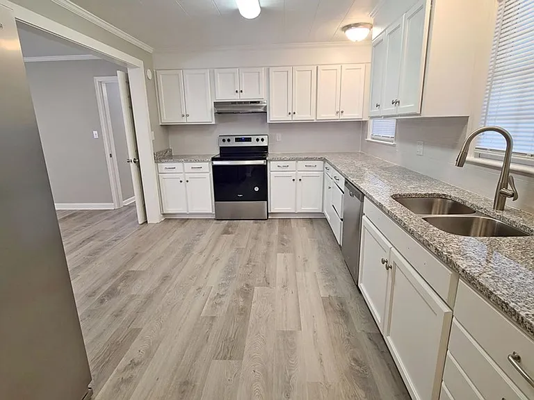 308 Highland Pl — Photo 9