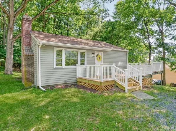 52 Mountain Avenue, Greenwood Lake, NY 10925