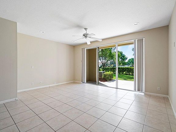 4th image of 9652 Porta Leona Ln