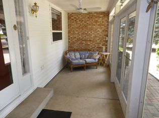 121 Hastings Ave, Elk Grove Village, IL 60007