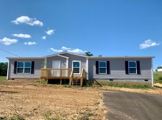 646 Towers Dr, Dandridge, TN 37725