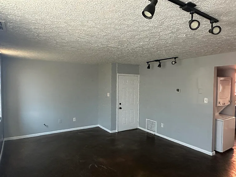 713 Wilkinson Blvd #1 — Photo 18