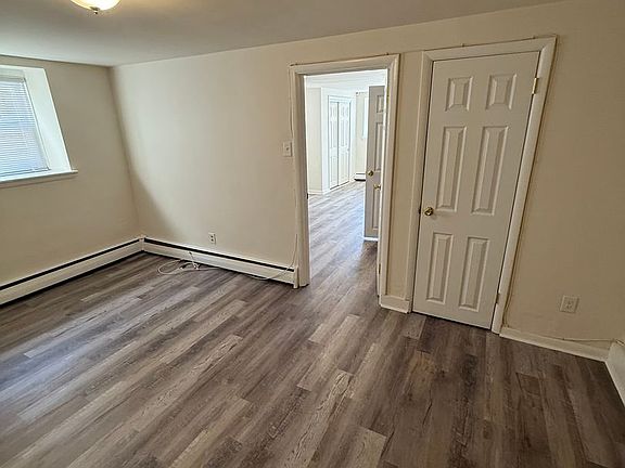 4th image of 537-39 McKinley St #539