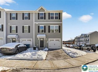 2132 Cross Country Rd, Northampton, PA 18067