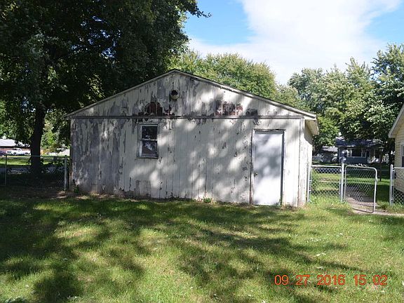 5th image of 28603 Wilson Dr