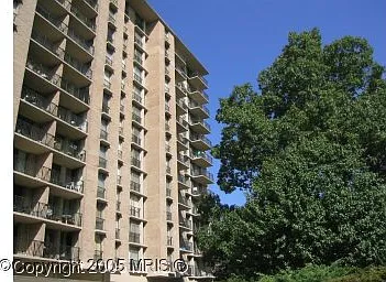 4600 S Four Mile Run Dr #826 — Photo 1