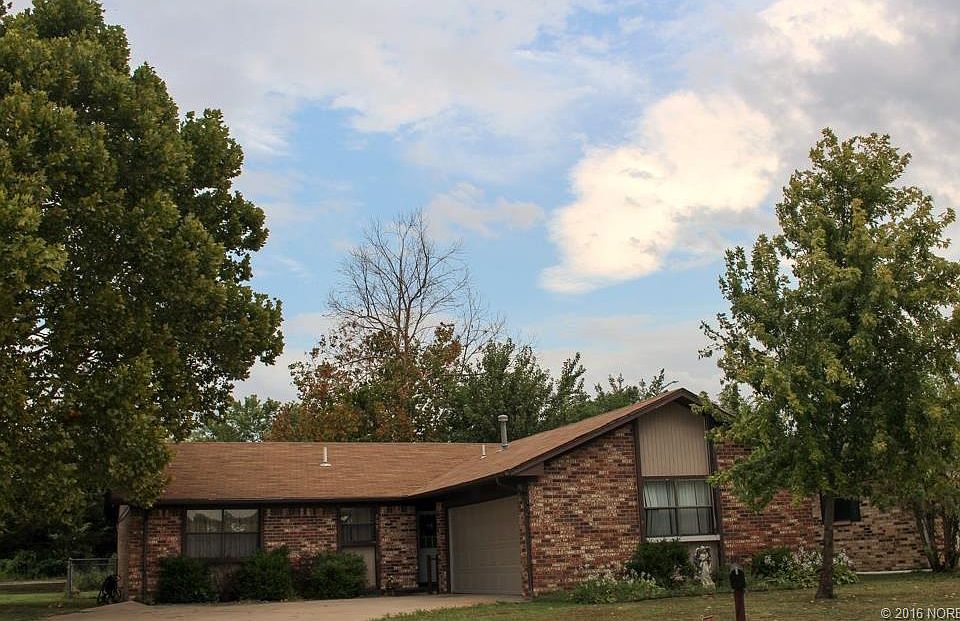 1st image of 608 Belmonte Ct