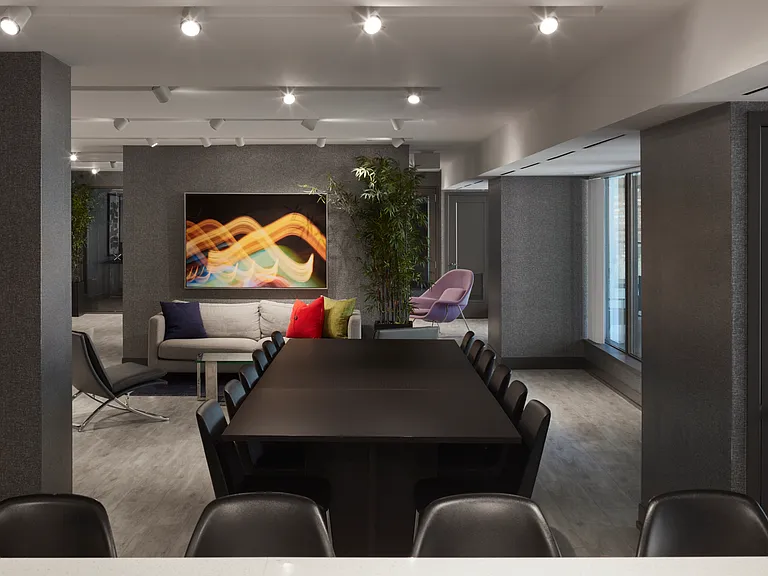 252 Victoria St — Photo 10