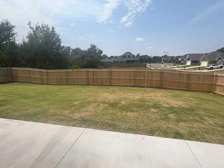 3324 Courtney Creek Dr — Photo 25