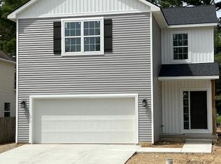 9400 Roland Dr, Brighton, MI 48116