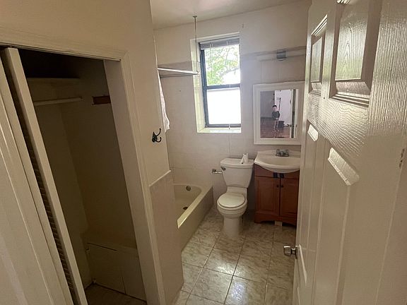 3rd image of 159-10 Sanford Ave #Top
