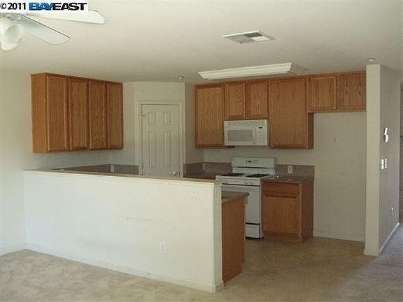 4th image of 20772 Grove Park Pl