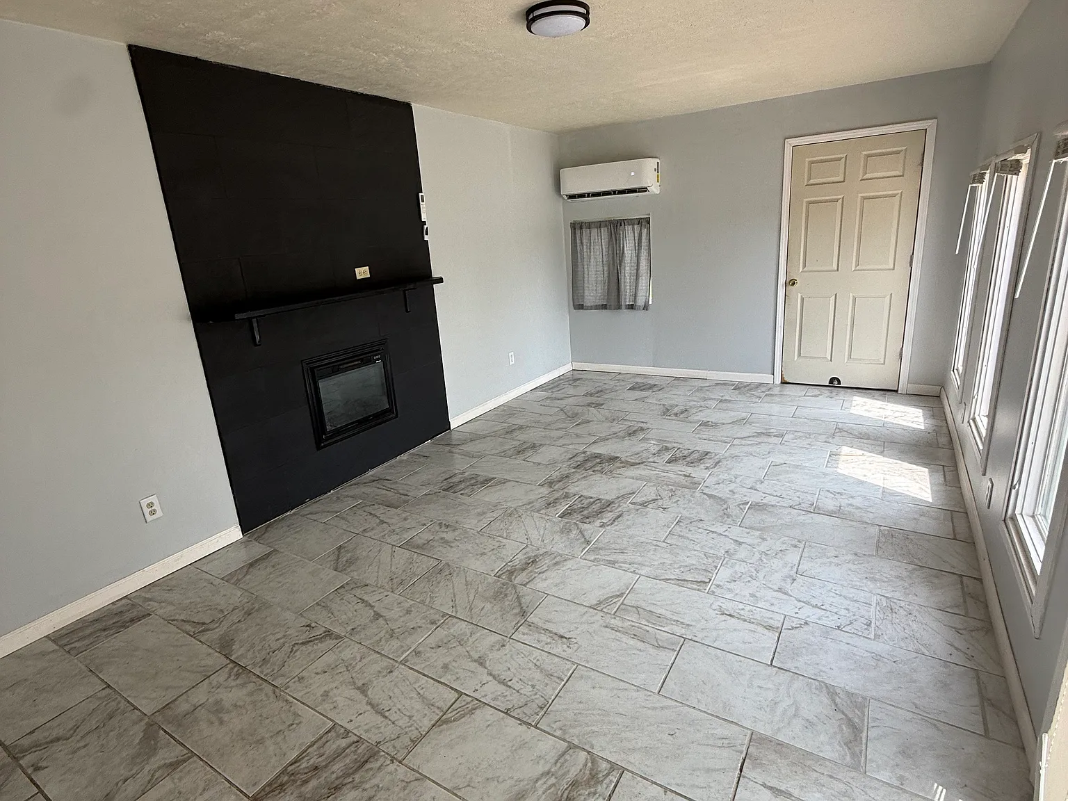 3 bed, 1.5 bath, 934 sqft, $1,250 — Photo 3