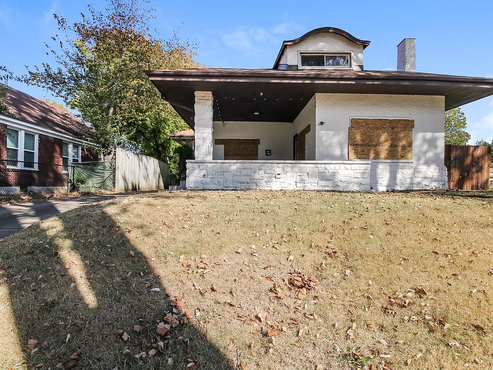 1st image of 824 N Parkway Ave