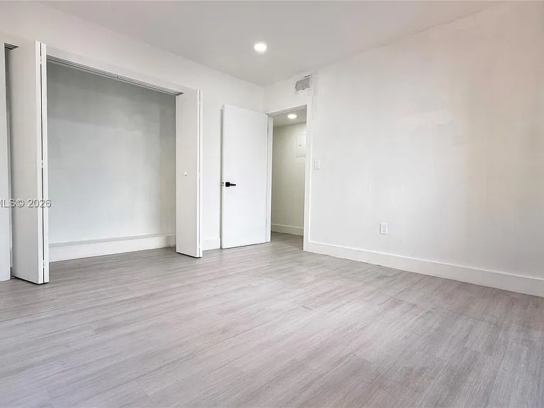609 Lenox Ave #2 — Photo 13