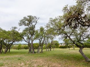 2017 Club House Rd, Kerrville, TX 78028