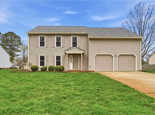 813 Arcadia Rd, Chesapeake, VA 23320