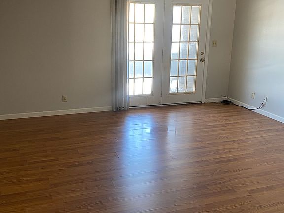 4th image of 3003 W Sunset Dr APT 3