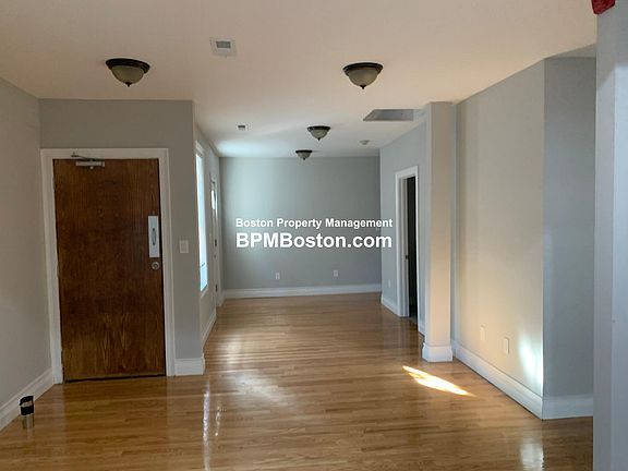 4th image of 62 Washington Ave Unit 4