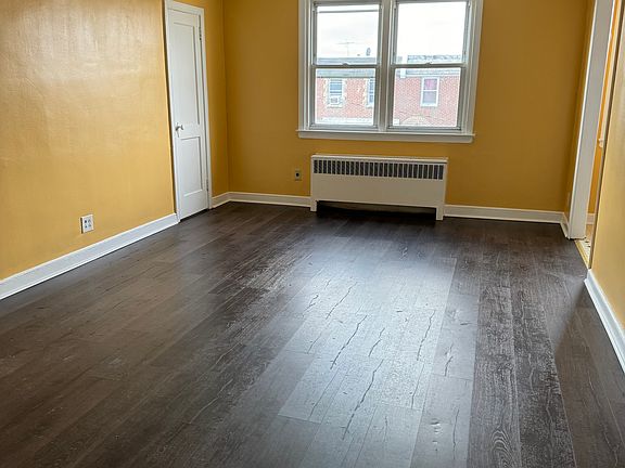 3rd image of 6715 Oakland St Floor 2