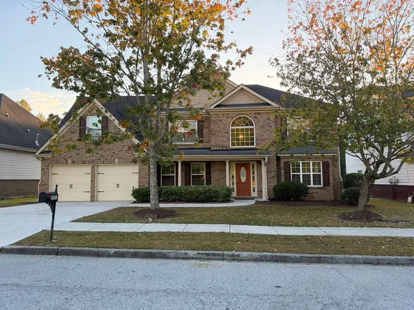 3931 Oak Field Dr, Loganville, GA 30052