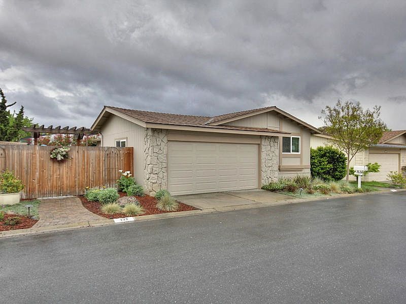 1st image of 222 Mountain Springs Dr