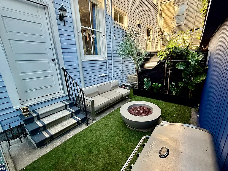 1525 Melpomene St — Photo 15
