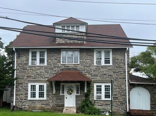 218 Landover Rd, Bryn Mawr, PA 19010