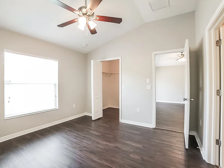 7329 Lumber Port Dr — Photo 10