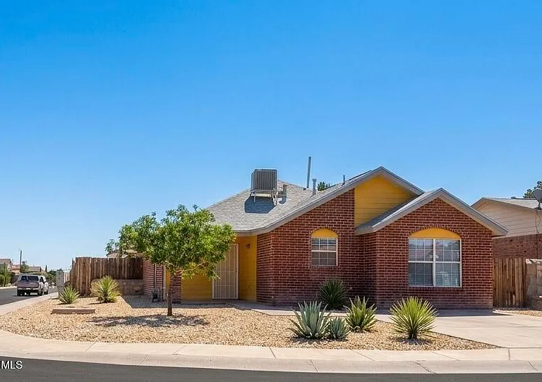 10281 Valle Del Mar Dr — Photo 1