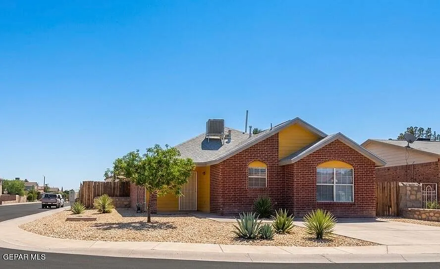 10281 Valle Del Mar Dr