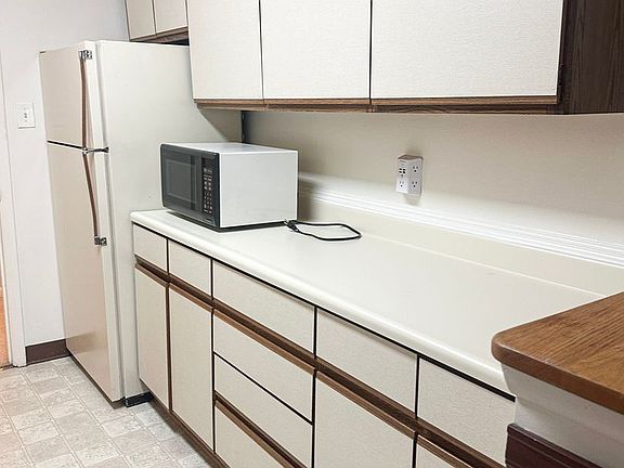 5th image of 1954 Kennedy Dr APT 203