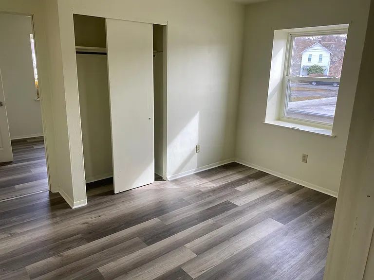 317 S Monroe St #6 — Photo 4