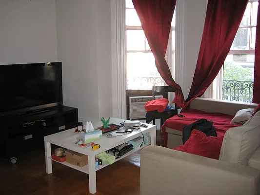 Rented by Magnone Real Estate | media 9