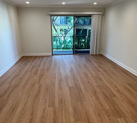 4th image of 5460 White Oak Ave Unit E232