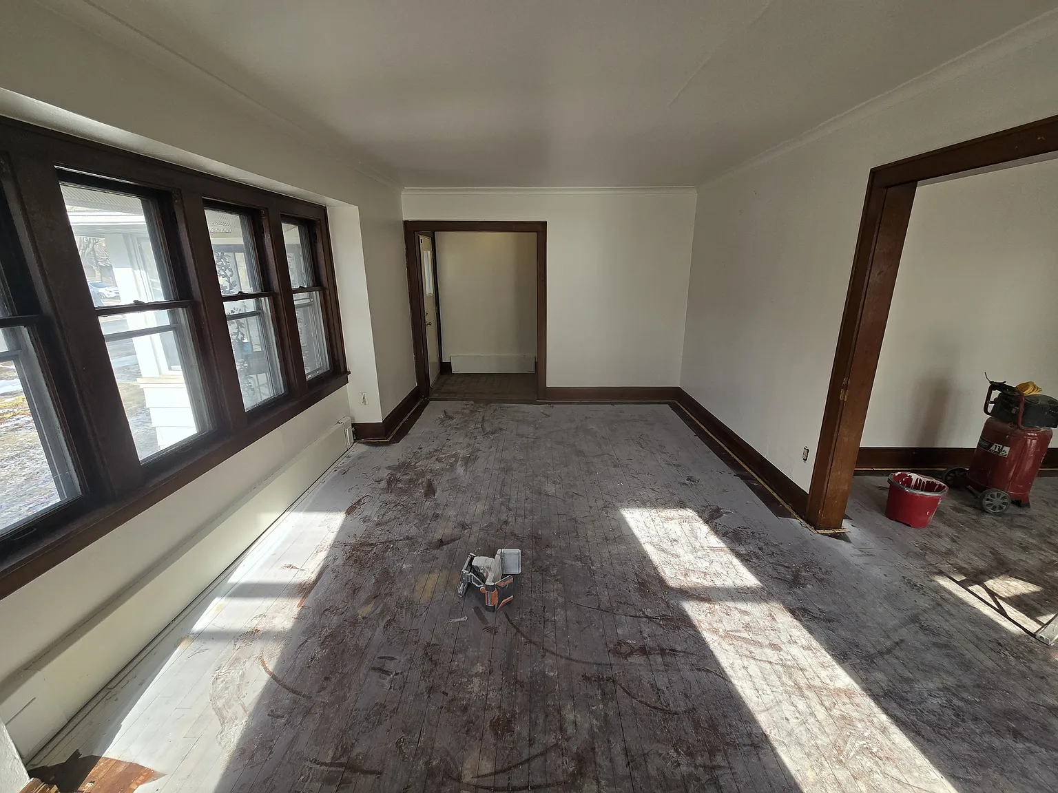 3 bed, $1,800 — Photo 3