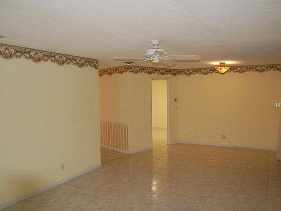 5th image of 1891 Oak Forest Dr E