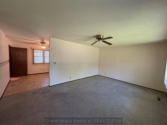 3rd image of 3115 W 17th St