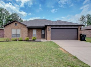 17 Cottonwood Ln, Ward, AR 72176