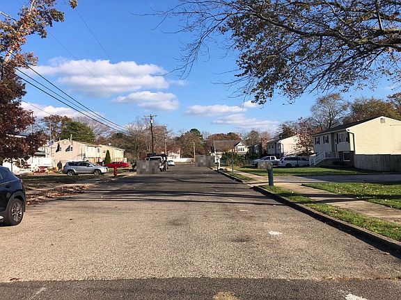 5th image of 230 Lakewood Ave