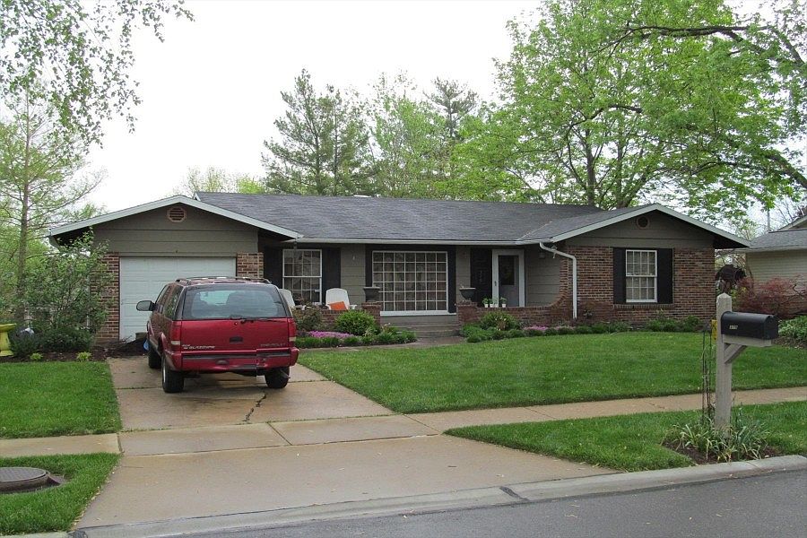 1st image of 379 Sorrento Dr