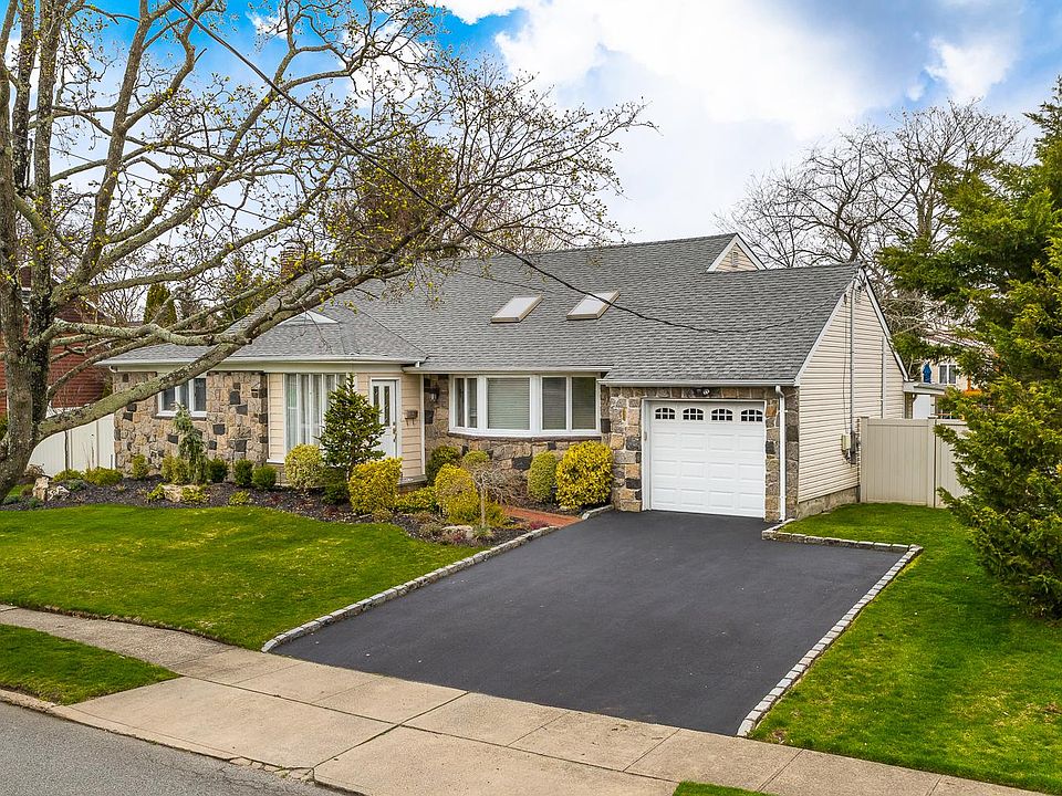 1st image of 95 Harbor Ln