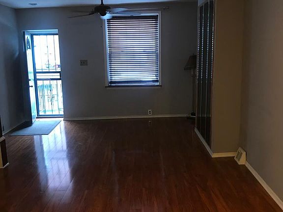 3rd image of 2039 S Beechwood St