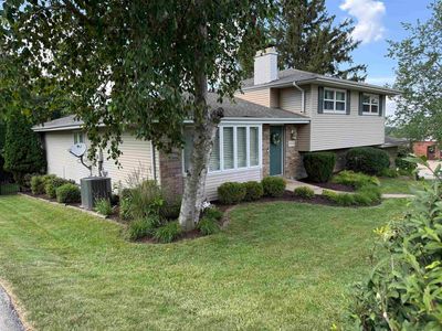2355 Clarke Crest Dr, Dubuque, IA, 52001