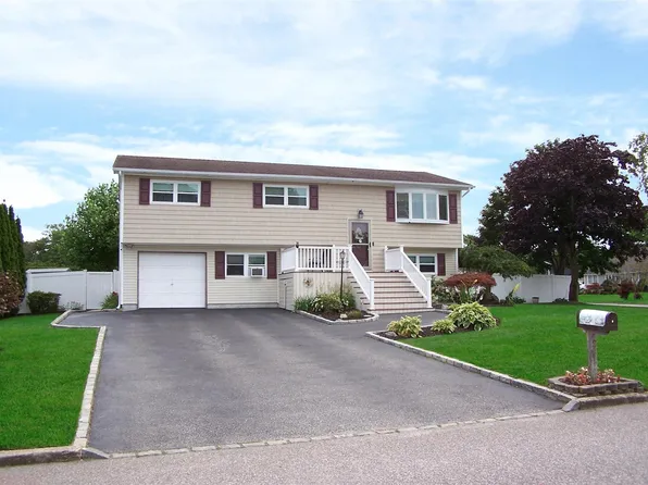 2 Derry Street, East Patchogue, NY 11772