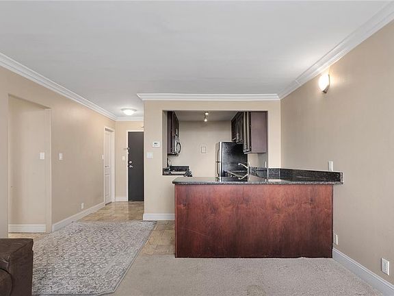 5th image of 700 E 8th St Unit 11O