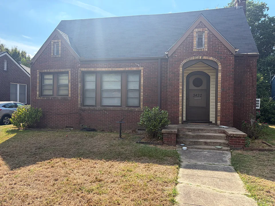3432 Broadmoor Blvd